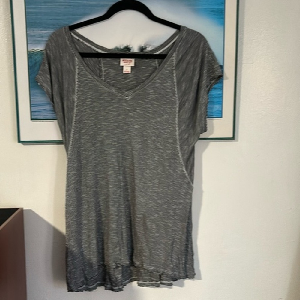 Mossimo supply co. Y2K V neck blouse . Stretchy size large